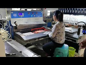 12 color PVC Keychain Machine - The soft PVC dispensing machine