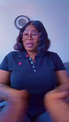 This lady again oo😅😅😅 she talks about a Kusasi guy who was deeply admiring a young, beautiful girl but just couldn’t find the courage to tell her how he felt. ❤️ Watch till the end — you’ll love what happens next! 👀🔥 #KusaugVibes #LoveStory #CulturalTies #NorthernGhana #StoryTime #AfricanCulture #KusasiHeritage #TraditionAndLove #ViralMoments #StayTuned | Kusaas TV