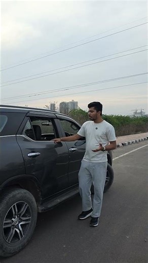 Car Window Break Hack Using Headrest 😱🚗 | Most People Do It Wrong! #Shorts