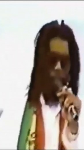 The Steppin’ Razor performing “Stepping Razor” live at the Jamaica World Music Festival in 1982👊🏿 Watch Peter Tosh’s whole set: https://found.ee/PeterToshLiveAtJamaicaWorldFest1982 | Peter Tosh