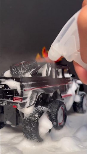 When I going to met Messi in Kolkata but accidentally I saw flipkart prod. On Road🥰(what is this?)