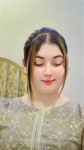 Discover the Talents of Pashto Singer Gulalai Iswati