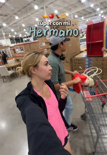 Compras en el Super: La Aventura de Mi Hermanito 🛒