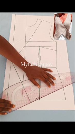 let's draft this top with a wrap effect ✂️ #patterndraftingforbeginners #sewing #diy #fashion #draft