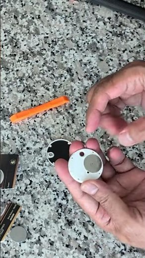 How to Change Chipolo Bluetooth Tracker Battery