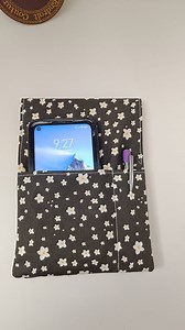 12K views · 120 reactions | Coudre avec moi un protège Bloc-notes Format A5 avec poches de rangements Il vous faudra 1xcoton imprimé 1xcoton uni L18xH47cm 4xcoton imprimé L18xH26cm #couturedebutant #sewing #costura #tuto #facile #couture #diy #debutant #ideecadeau #diycraft #handcrafted #sewingforbegginers #fblifestyle #sewingtips | Christelle Mathieu | Facebook