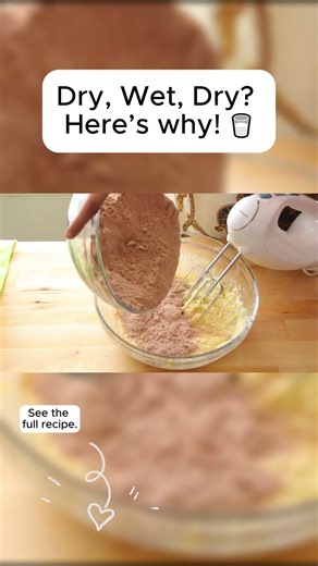 How to properly mix cake batter #simplybakings #baking #bakinghacks