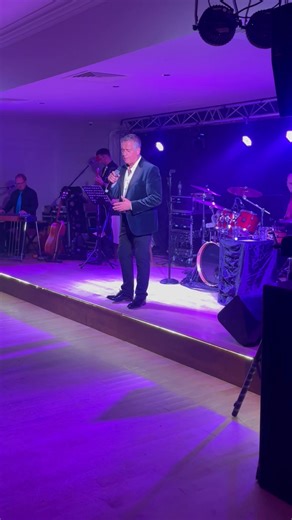 What an amazing performer here live Waterfront Hotel Dungloe. The brilliant Dominic Kirwan 🎉🎉🎉🎉 | Mary From Dungloe International Arts Festival