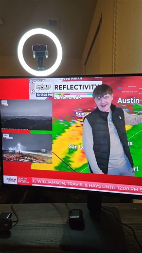 My reaction too when I was tracking thundersleet in #austin #texas on Saturday night. #fyp