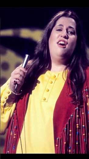 "Remembering Cass Elliot: The Tragic Night of July 29, 1974 | A Tribute to a Musical Legend" #short
