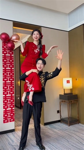 The interaction between the bride and groom at the wedding was so sweet 🤩✨ #chinese #love #short