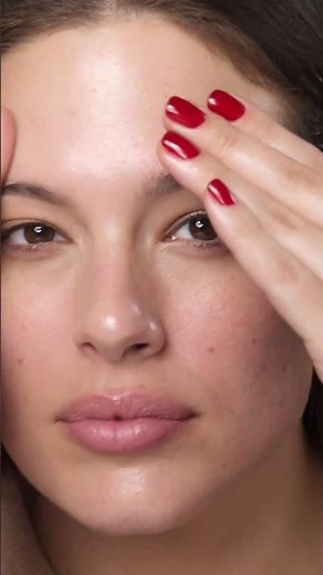 Revlon ColorStay™ Grip Matte Primer ft. Ashley Graham