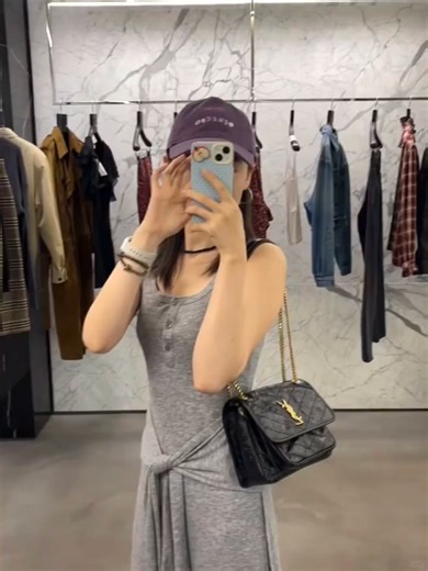 誤以為貴但很便宜的YSL niki黑金包🤎🤎