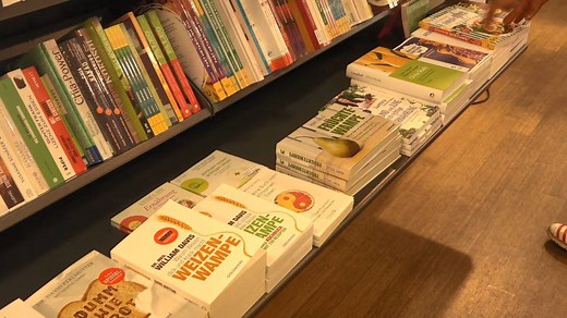 Brot als Nahrungsmittel gerät zunehmend unter Druck. Ob Reizdarm, Glutensensitivität oder als Diätmassnahme, es gibt immer mehr Gründe, Brot vom Speiseplan zu streichen. Doch was ist dran an den gesundheitlichen Bedenken? Ein NZZ Format über unser täglich Brot zwischen Handwerk und Industrie, Tradition und Moderne. Heute um 19:10 Uhr auf 3sat. | NZZ Neue Zürcher Zeitung