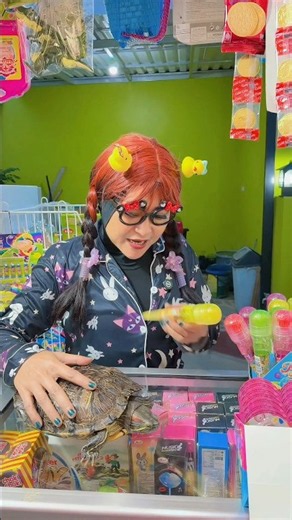 NUR THE TURTLE WANTS MICROPHONE CANDY | NURRAYNI25