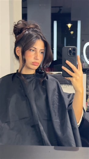 3.4K views · 18 reactions | waaait for the result - wir lieben diesen Twisted Bun  Das wäre doch die perfekte Frisur für das Dinner heute Abend, oder? @styledbyfelix #ghdhairde #tutorial #goodhairday hairstyles haartips ghd lockenstab empfehlung locken tutorial hairstyle messy bun tutorial grand tong curtain bangs blowdry blowout look | ghd | Facebook