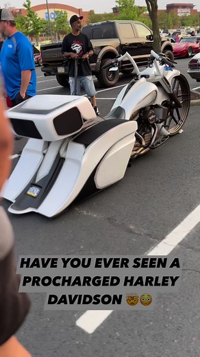 First time seeing a procharger on a Motorcycle 🤯 #fyp #reels #reelsfb #reelsvideo #motorcycle #procharger #boost #customized #harleydavidson #custommotorcycle #stereo #bagger #livetoride #roadglide #streetglide #softtail #bigwheels #bigwheelbagger #randysreality | Randy Brockington