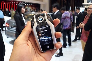 BMW Display Key, Remote Mobil Canggih dari BMW - Gridoto