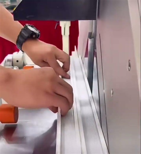 CNC Double-Head Precision Cutting Saw ⚡ Double the Output, Zero Errors