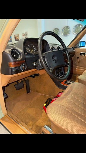 Mercedes-Benz 230TE, S123 Baujahr 1984 Riedgrün mit 105 Tkm #oldtimer #mercedes #w123