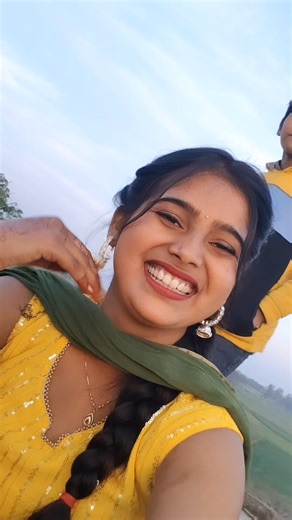 shimmi video creator on Instagram: "💓😁@its_me_shimmi_234 @shimmi_video_creator #reelitfeelit #trendingshorts #instalike #funny #comdey"