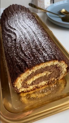 Chocolate & Mascarpone Swiss Roll – Easy and Super Moist Recipe! 🍫✨