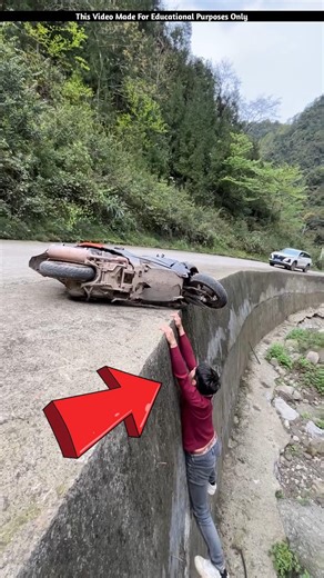 Why is it hanging like this on the road?