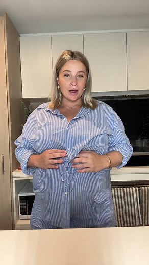 Recreating Viral Christmas Tree Silhouette Pregnancy Photo at 39 Weeks Pregnant