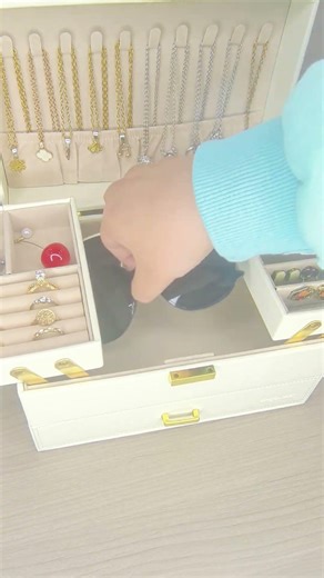 A Simple Setup for Jewelry Storage