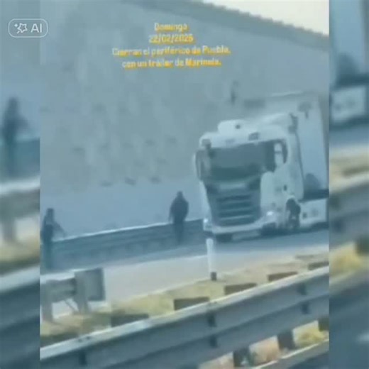 Así ocurrió el secuestro de un camión de Marinela durante los bloqueos del domingo en Puebla. El hecho se registró en la Autopista Puebla-Córdoba, a la altura de Chachapa. | Puebla en Línea