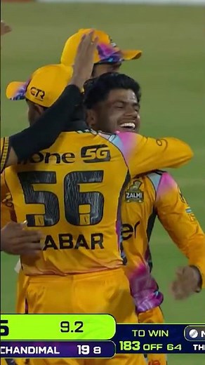 Farhan Yousaf flies in from deep midwicket and pulls off an absolute BLINDER 🏃‍♂️#HBLPSL11 | MZB1H