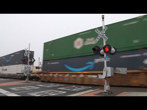 UP 7147 Hot Z North | E, 4th St. Railroad Crossing, Madera CA