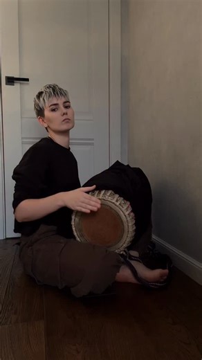 Mridanga Easy school on Instagram: "Garba ♥️ #mridanga #harekrishna #music #tutorial #мриданга #обучение #киртан"