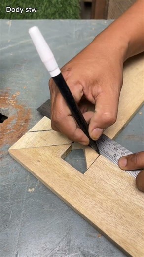 The right wood angle measurement✅ #woodworking #woodscraft #diy #tipsntricks #tutorial #shortvideo