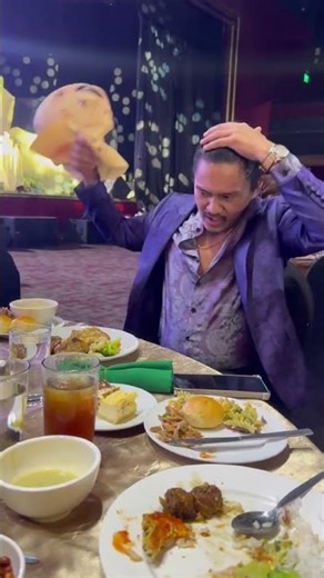 table alien friend #dinner