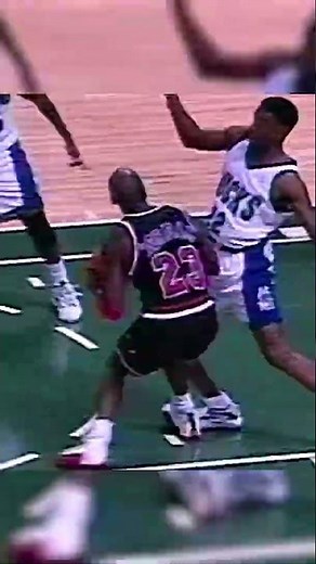 MJ Schooled Rookie Ray Allen (1996.12.03)
