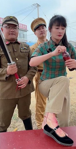 The behind the scenes footage of amputation in the #Movie Special Effects #Movie Props #viral #funny