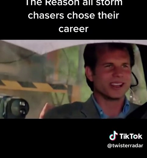 “Twister”- Jan De Bont (1996). Opening scene. Move makes me want to chase some storms. #twister #twistermovie #tornado #tornadochase #tornadovideo #stormchaser #stormchaservideo #movieclip #openingmoviescene