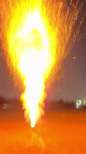 Big Sky Shot #fireworks #pyro #skyshot #crackers