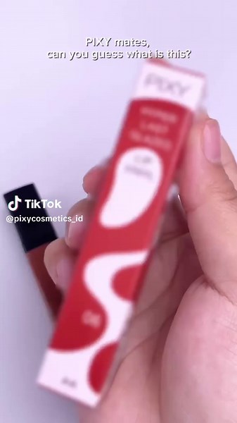 Glossy finish squad assemble! Dari soft glow, juicy tint, sampe bold shine 🤩 PIXY Mates bisa langsung piih deh mau yang mana 😋 eh tapi bisa tebak ga yaa apa yang di blur ituu 🫣👀 #CelebrateYourBeauty #glossylips #liptint #lipgloss #lipvinyl