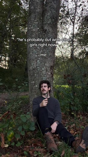 the road goes ever on and on 🍂 #lordoftherings #hobbit | Adam Simons