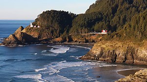 All of #OregonCoast Lighthouses at a Glance. Cape Blanco, Coquille, Cape Arago, Umpqua, Heceta, Yaquina Bay / Yaquina Head, Cape Meares and Tillamook Rock. Some at angles you can't see yourself anymore. #OregonCoastBeachConnection See https://www.beachconnection.net/news/coast-lighthouse-tours-2025-whats-open.php for which ones are open for tours and which are not | Oregon Coast Beach Connection