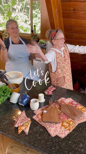 🎶 They’re not just hamming it up because the camera’s rolling — this is literally what it’s like in our Modern Prairie test kitchen. ❤️ Songs, laughter, and a sprinkle of magic seem to find their way into every recipe we create. We’re so thankful to do what we love every day — and even more grateful for you, our incredible community, for making it all happen. #ModernPrairieKitchen #ThankfulHearts #MadeWithLove #PrairiePantry #CookingWithJoy #WomenSupportingWomen #SimpleMagic #ModernPrairieCommu
