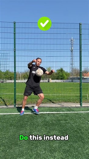 Training football tutorial #football #soccerpractice #soccer #futeball #soccertraining #skills