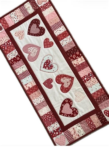Valentine’s Table Runner PDF Pattern, Heart Table Runner Pattern, Appliqué Valentine Table Runner Pattern, Valentine Table Topper Pattern - Etsy