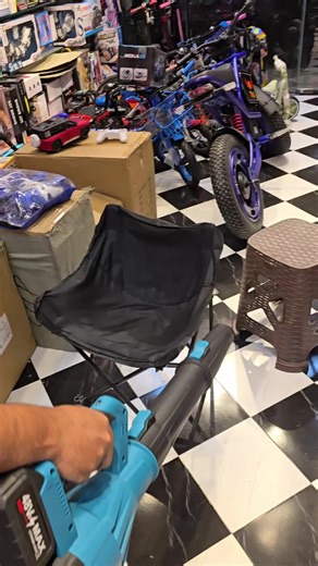 Cordless Leaf Blower: Efficient Lawn Cleaning Tool