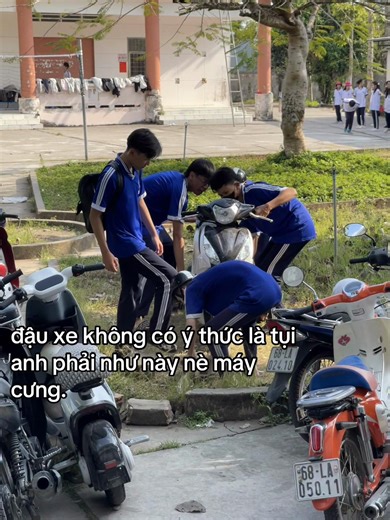 Video của 12C9 (@from12c9whithlove) với bản nhạc Thuyền Hoa Remix - Đã Từng Bỏ Lỡ Em