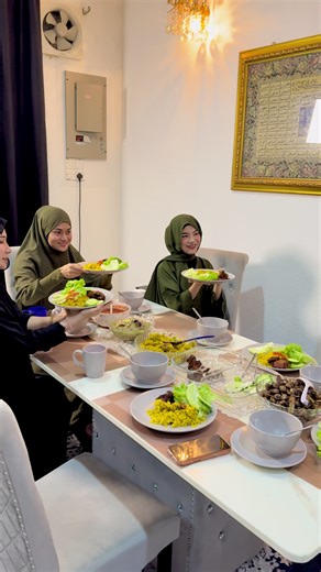 kami berbuka ikut waktu turkey 🤣