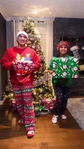 47K views · 2K reactions | Happy Holidays! Here’s a fun workout before you start unwrapping those presents  under the tree!  Do 10 reps x 3 sets ❤️ Start your journey to becoming a stronger and healthier YOU at justinagustin.com Workout to my low impact, full-length beginner friendly home workout routines on the Justin Agustin Fitness app available your device and smart tv. #beginnerworkout #christmasworkout #fitness #homeworkout | Justin Agustin | Facebook