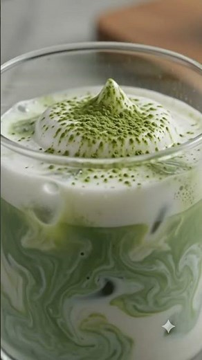 How to make a refreshing iced matcha latte at home #matcha